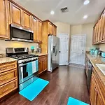 Close To Smf-Comfortable King Mattress-Garage Park